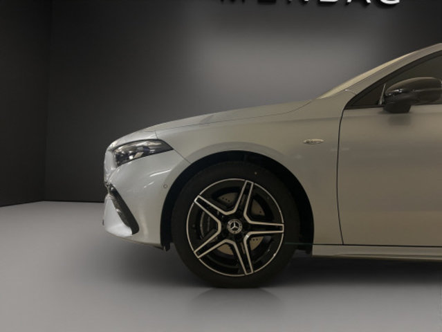 MERCEDES-BENZ A 250 e EQ Star 8G-DCT, Plug-in-Hybrid Benzin/Elektro, Vorführwagen, Automatik - 6