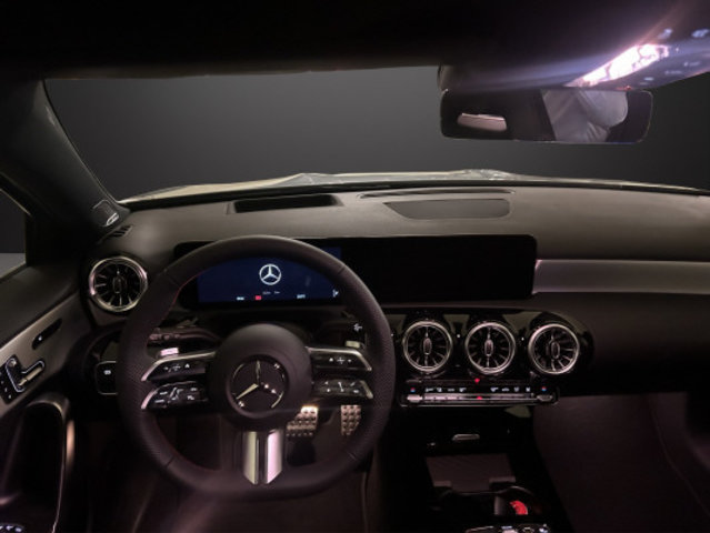 MERCEDES-BENZ A 250 e EQ Star 8G-DCT, Plug-in-Hybrid Benzin/Elektro, Vorführwagen, Automatik - 7