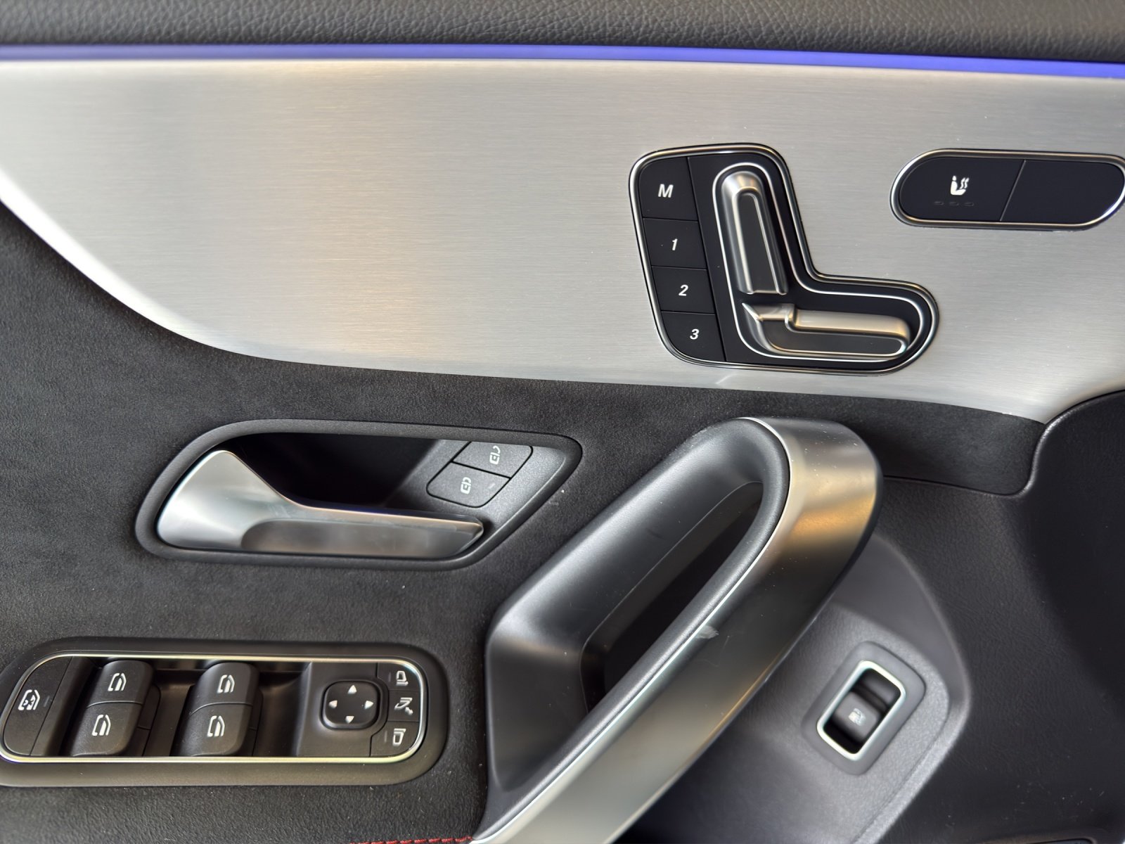 MERCEDES-BENZ A 250 e EQ Star 8G-DCT, Plug-in-Hybrid Benzin/Elektro, Vorführwagen, Automatik - 6