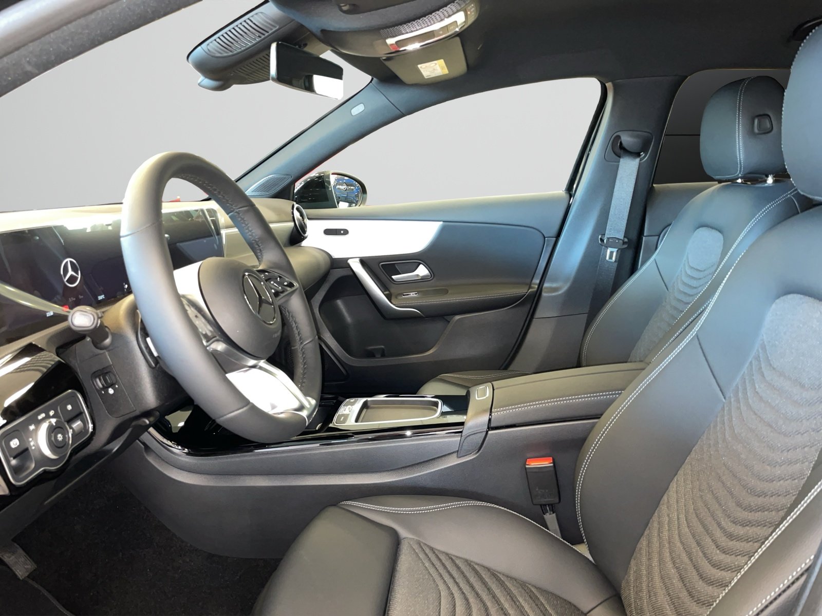 MERCEDES-BENZ A 250 4Matic 8G-DCT, Mild-Hybrid Benzin/Elektro, Vorführwagen, Automatik - 5