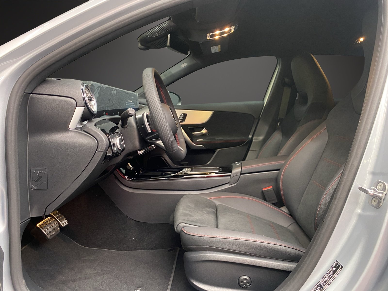 MERCEDES-BENZ A 250 e EQ Star 8G-DCT, Plug-in-Hybrid Benzina/Elettrica, Auto dimostrativa, Automatico - 5