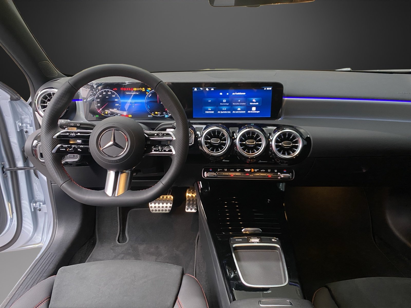 MERCEDES-BENZ A 250 e EQ Star 8G-DCT, Plug-in-Hybrid Benzina/Elettrica, Auto dimostrativa, Automatico - 6