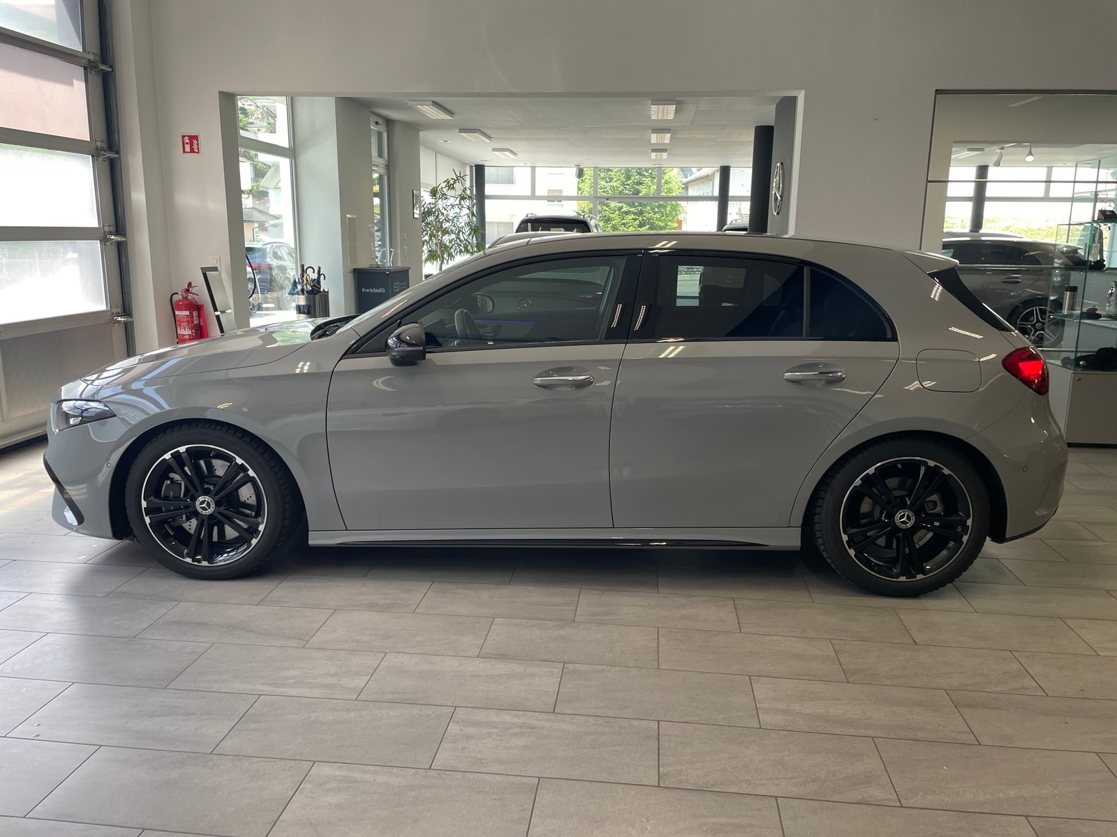 MERCEDES-BENZ A 250 4Matic 8G-DCT AMG Line, Hybride Léger Essence/Électricité, Voiture de démonstration, Automatique - 5