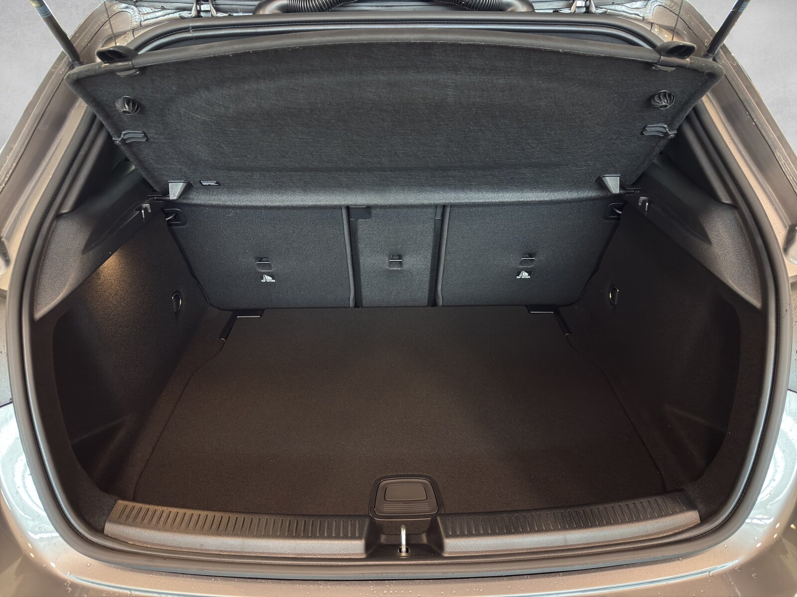 MERCEDES-BENZ A 250 4M AMG W177, Mild-Hybrid Benzin/Elektro, Vorführwagen, Automatik - 6