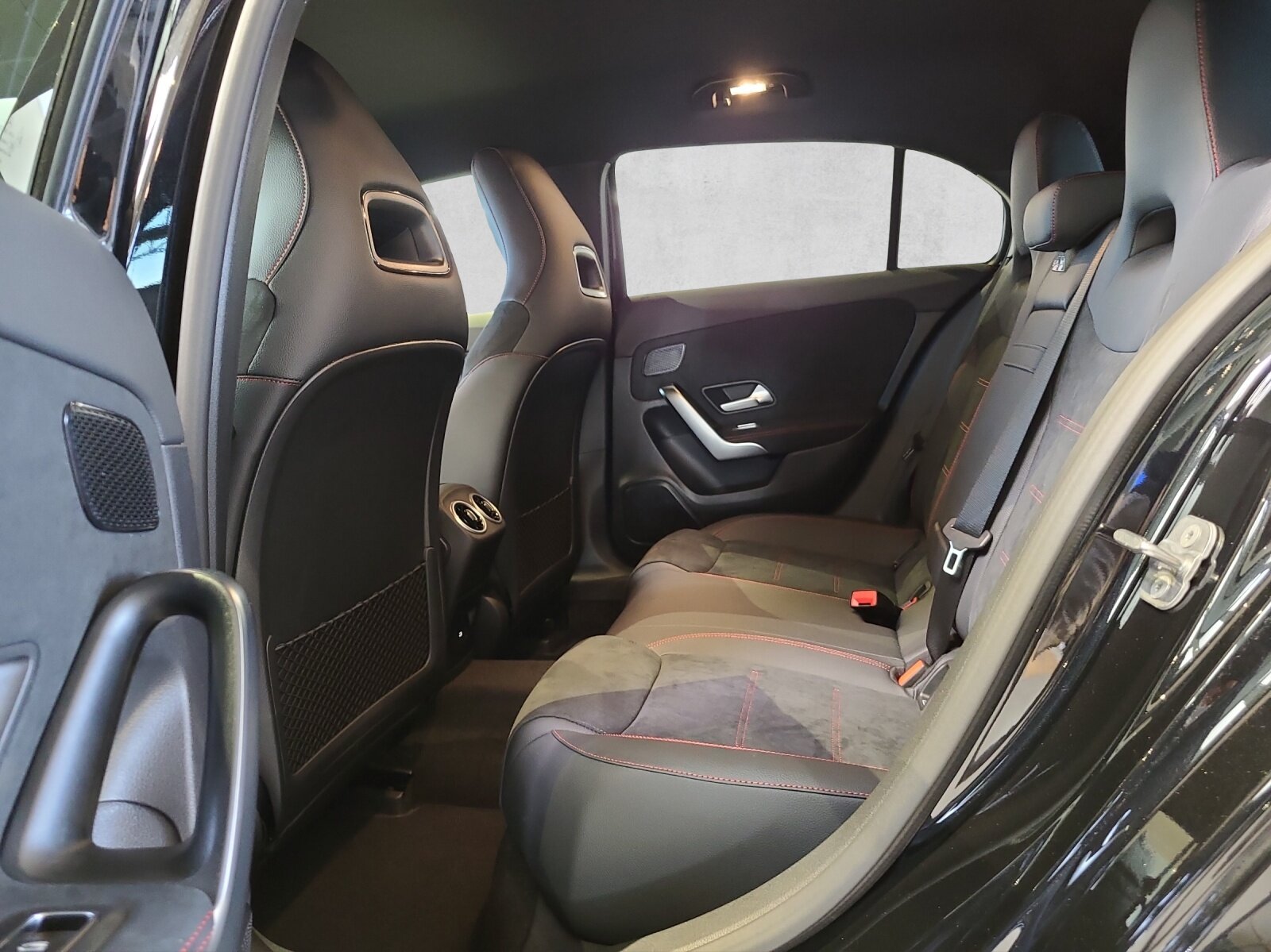 MERCEDES-BENZ A 250 AMG 4M  W177, Mild-Hybrid Benzin/Elektro, Vorführwagen, Automatik - 3