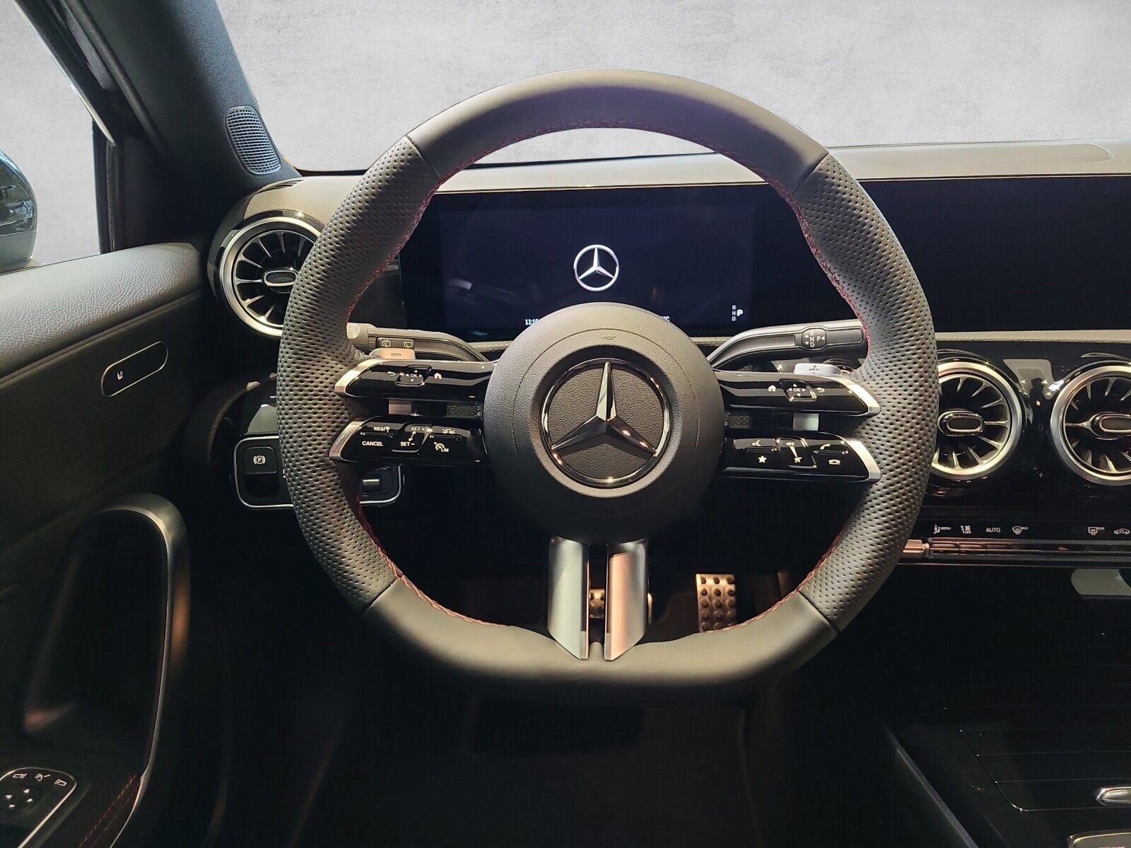 MERCEDES-BENZ A 250 AMG 4M  W177, Mild-Hybrid Benzin/Elektro, Vorführwagen, Automatik - 5
