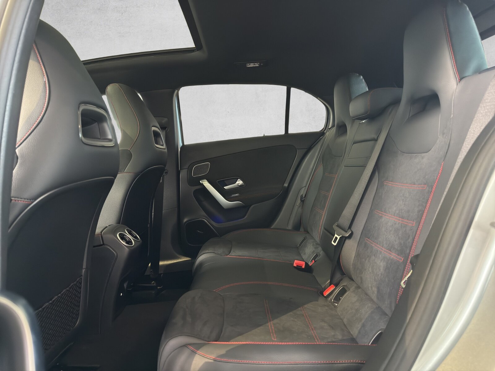 MERCEDES-BENZ A 250 4M AMG W177, Mild-Hybrid Benzin/Elektro, Vorführwagen, Automatik - 3