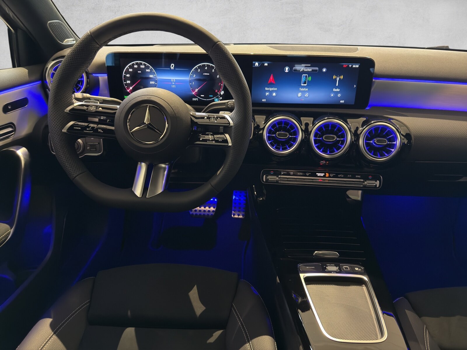 MERCEDES-BENZ A 250 4M AMG W177, Mild-Hybrid Benzin/Elektro, Vorführwagen, Automatik - 4