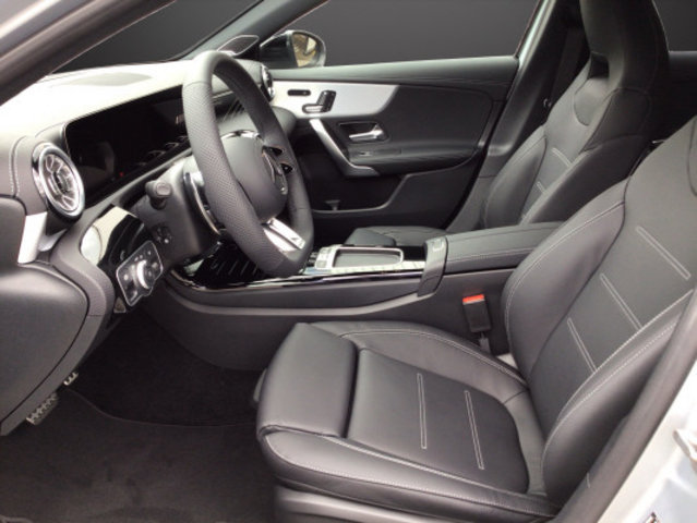 MERCEDES-BENZ A AMG 35 4Matic 8G-DCT, Hybride Leggero Benzina/Elettrica, Auto nuove, Automatico - 7