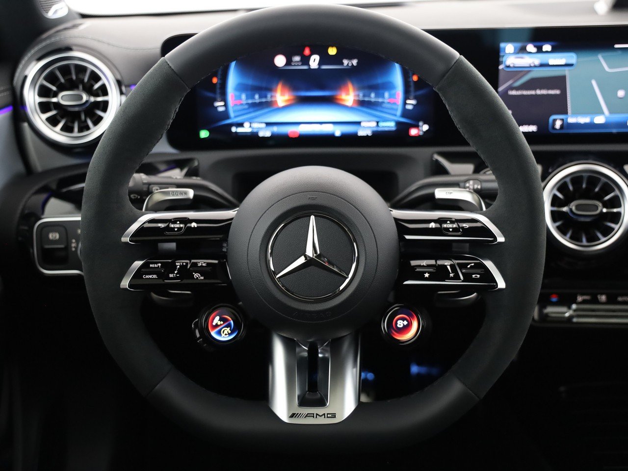 MERCEDES-BENZ A AMG 35 4Matic 8G-DCT, Benzin, Neuwagen, Automatik - 7