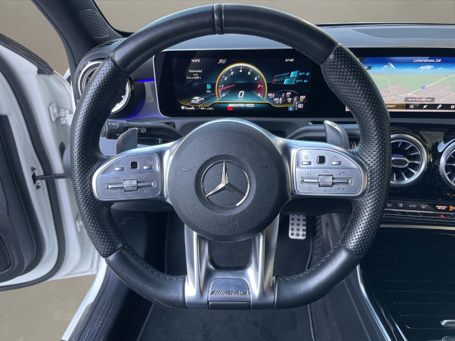 MERCEDES-BENZ A 35 AMG 4matic, Benzin, Occasion / Gebraucht, Automatik - 6