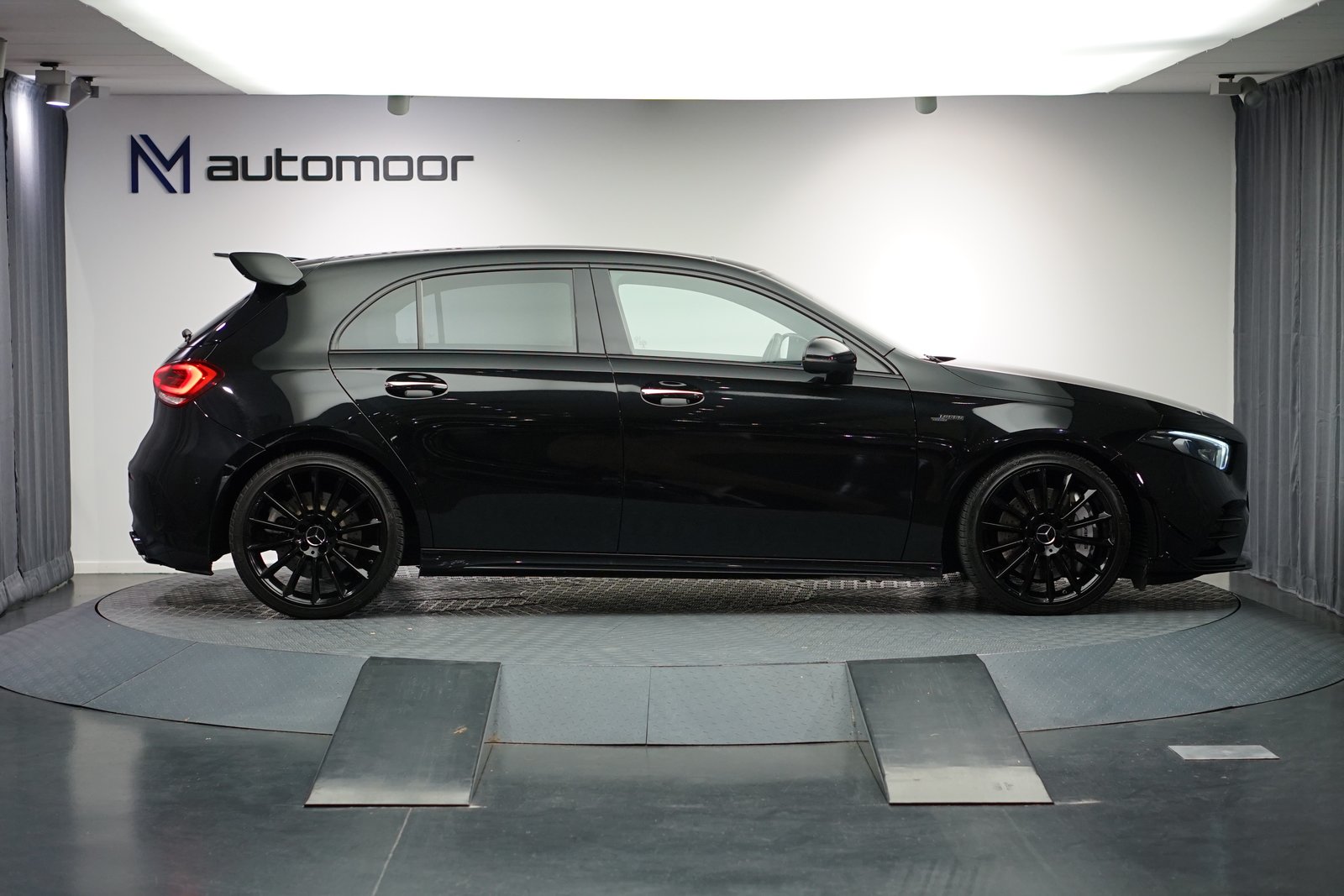 MERCEDES-BENZ A 35 AMG 4Matic Speedshift *Aerodynamikpaket* *CH-Fahrzeug*, Essence, Occasion / Utilisé, Automatique - 4