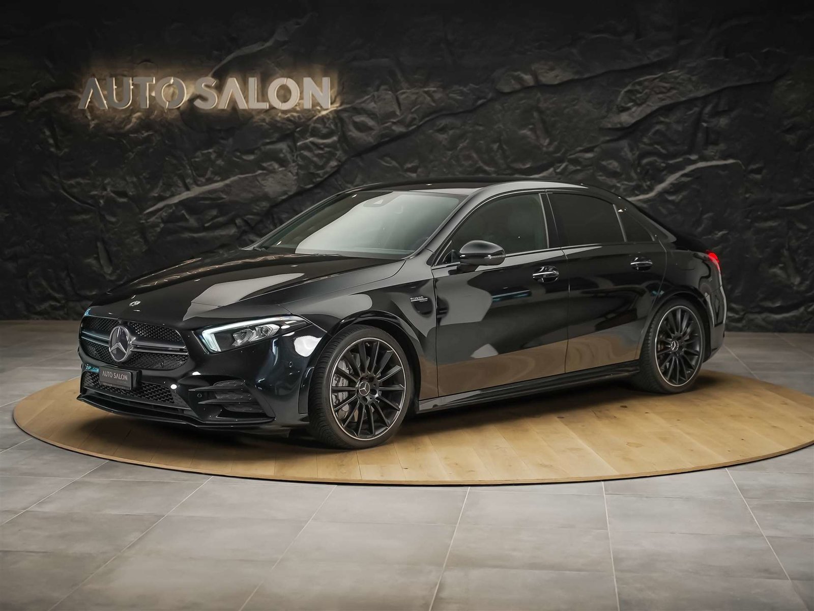 MERCEDES-BENZ A 35 AMG 4Matic Speedshift *Limousine*CH Auto*
