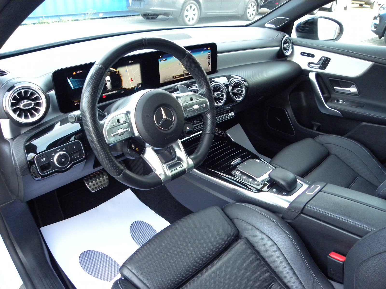 MERCEDES-BENZ A 35 AMG 4Matic Speedshift Performance Paket, Petrol, Second hand / Used, Automatic - 5
