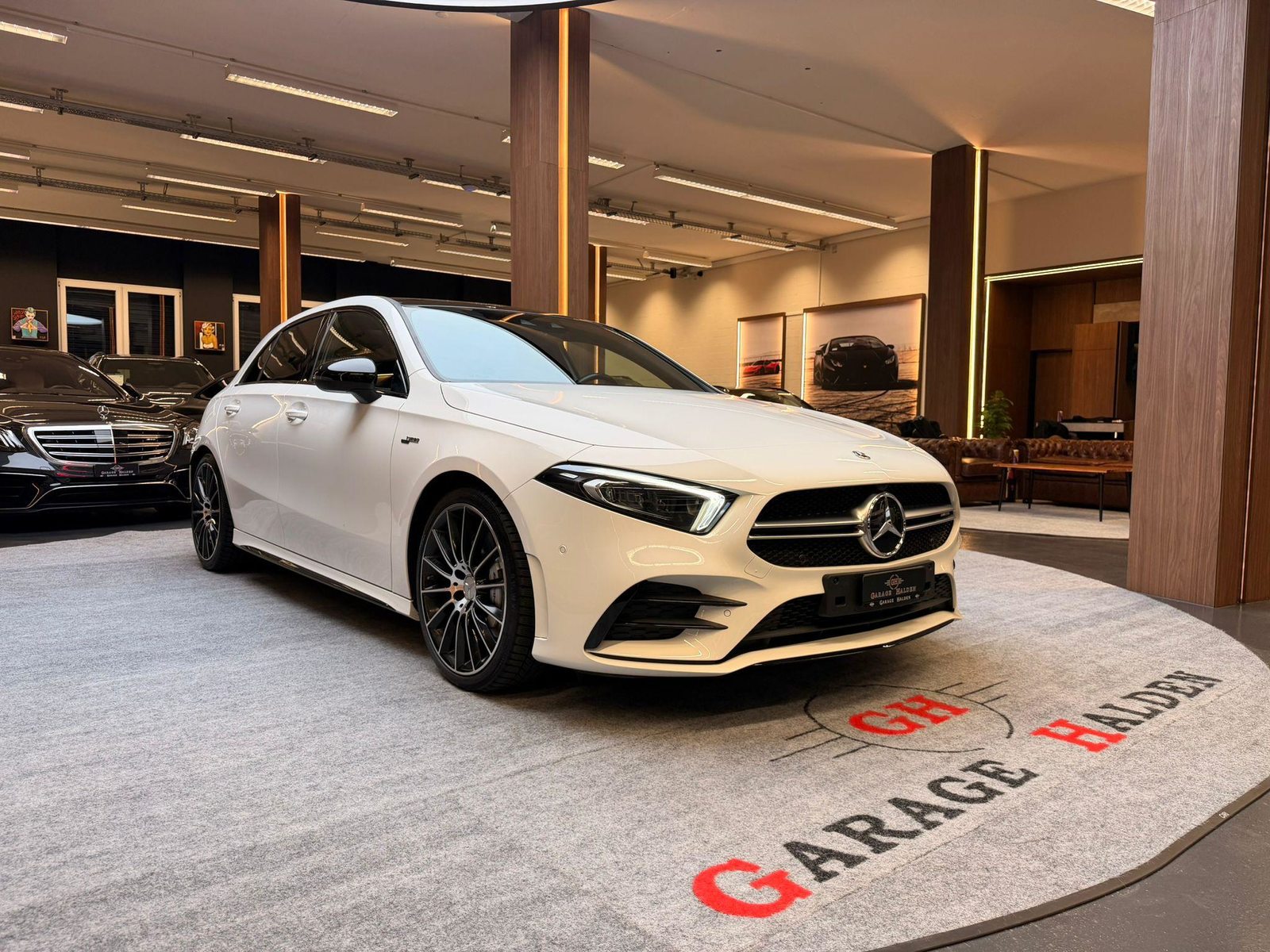 MERCEDES-BENZ A 35 AMG 4matic