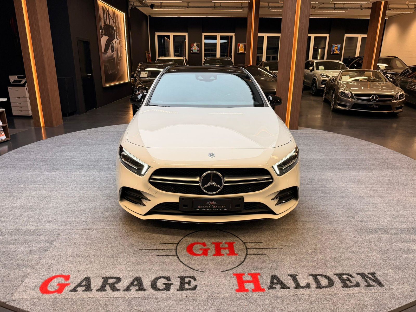 MERCEDES-BENZ A 35 AMG 4matic, Petrol, Second hand / Used, Automatic - 3