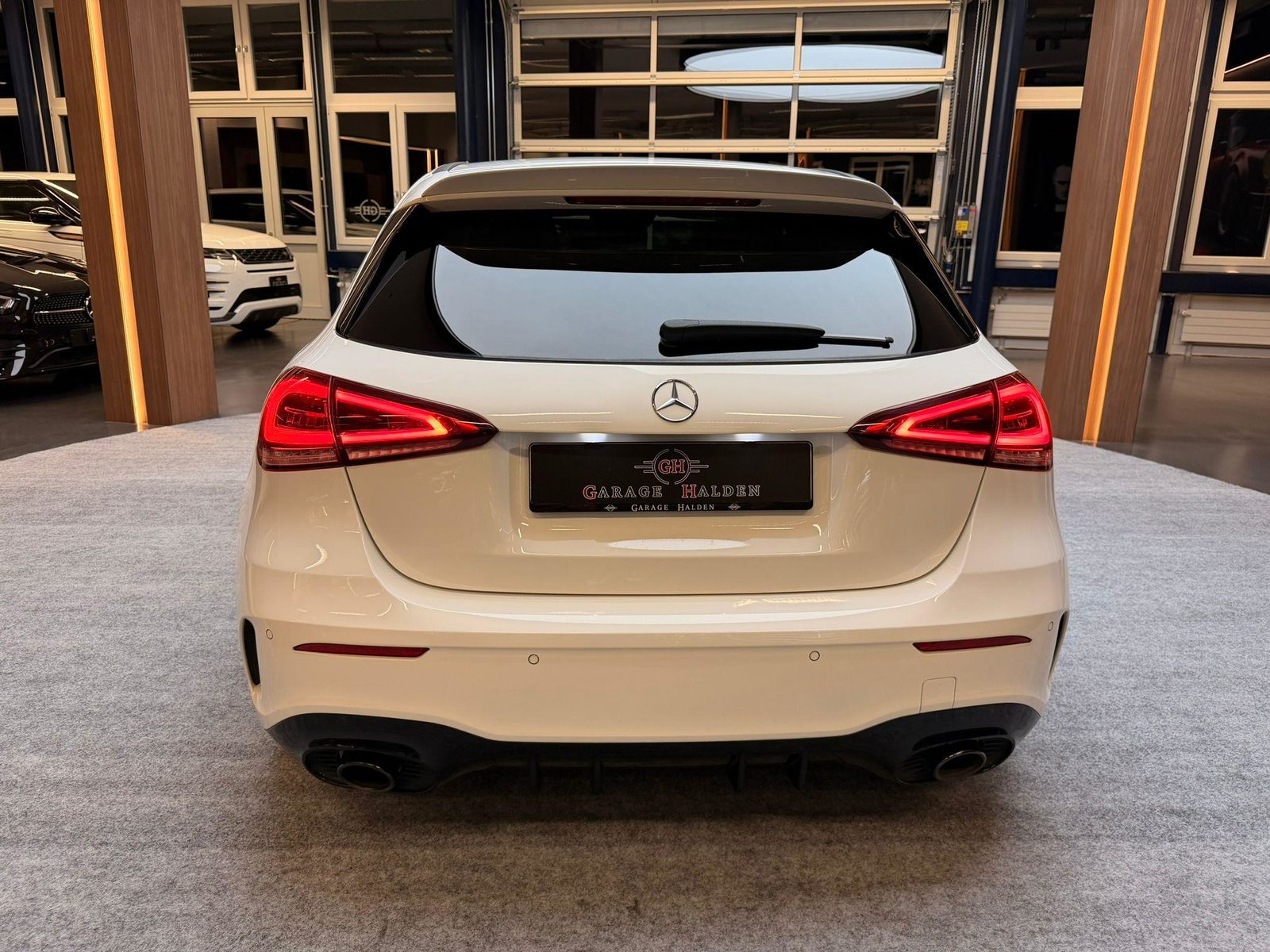 MERCEDES-BENZ A 35 AMG 4matic, Petrol, Second hand / Used, Automatic - 7