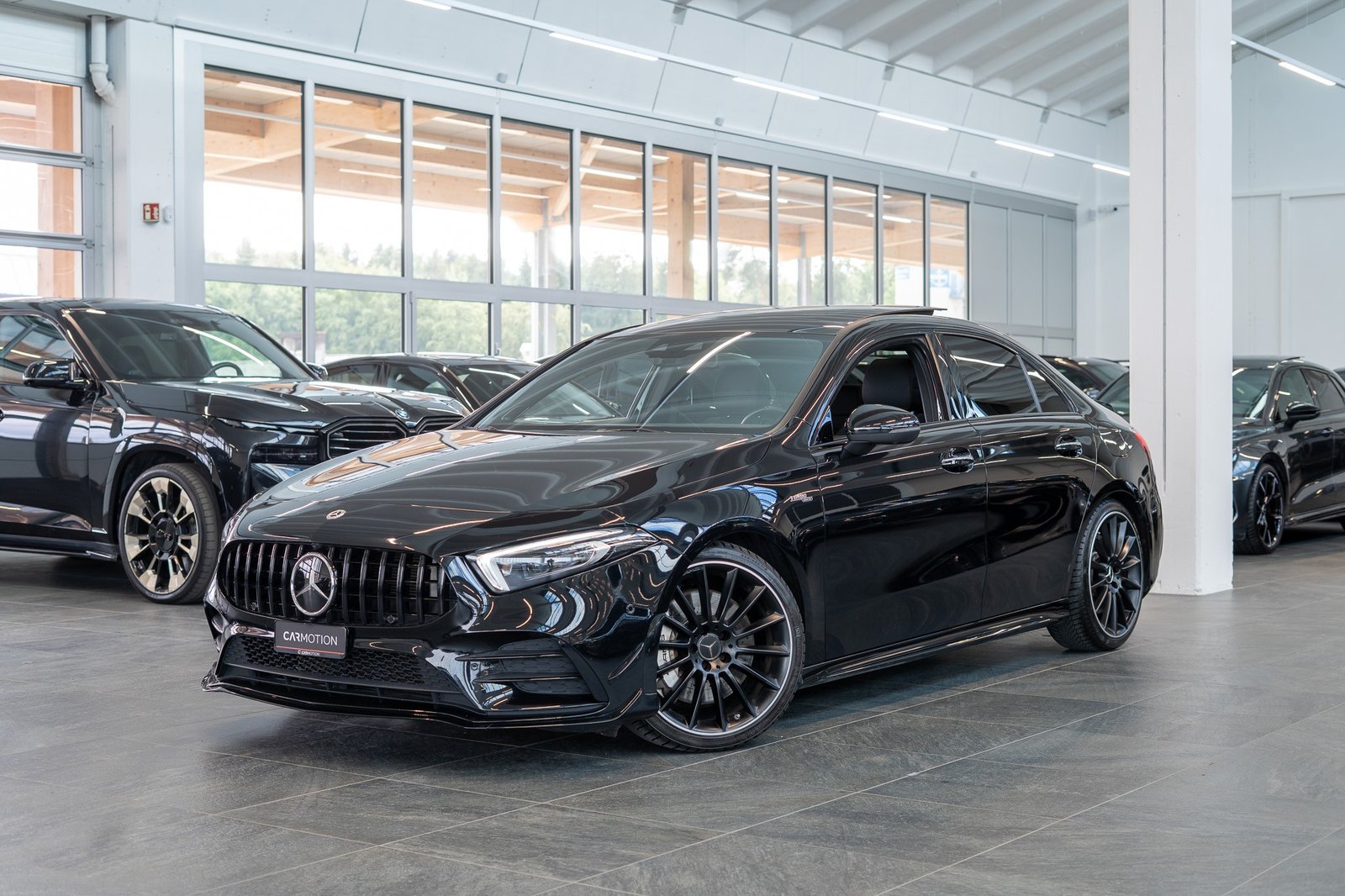 MERCEDES-BENZ A 35 AMG 4matic Limousine / CH-Fahrzeug / Pano