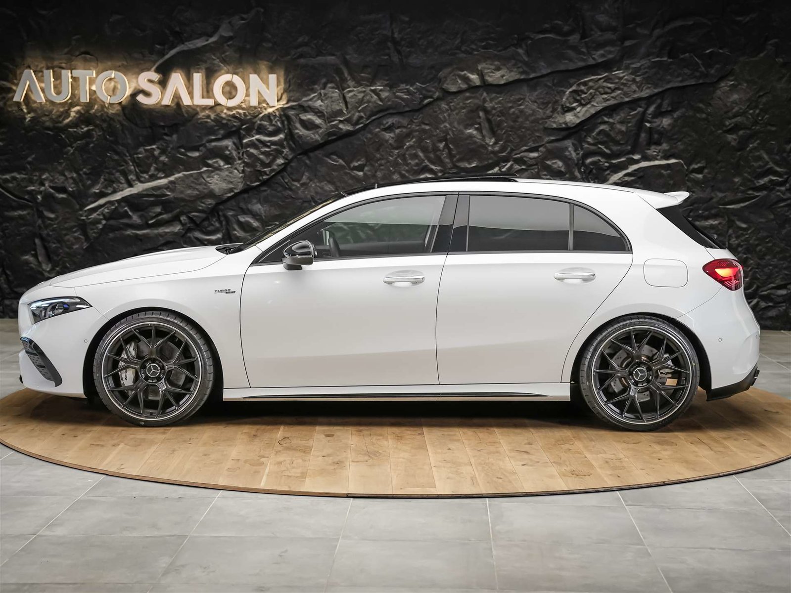 MERCEDES-BENZ A 35 AMG 4matic *Panorama*20 Felgen*Multibeam, Essence, Occasion / Utilisé, Automatique - 3