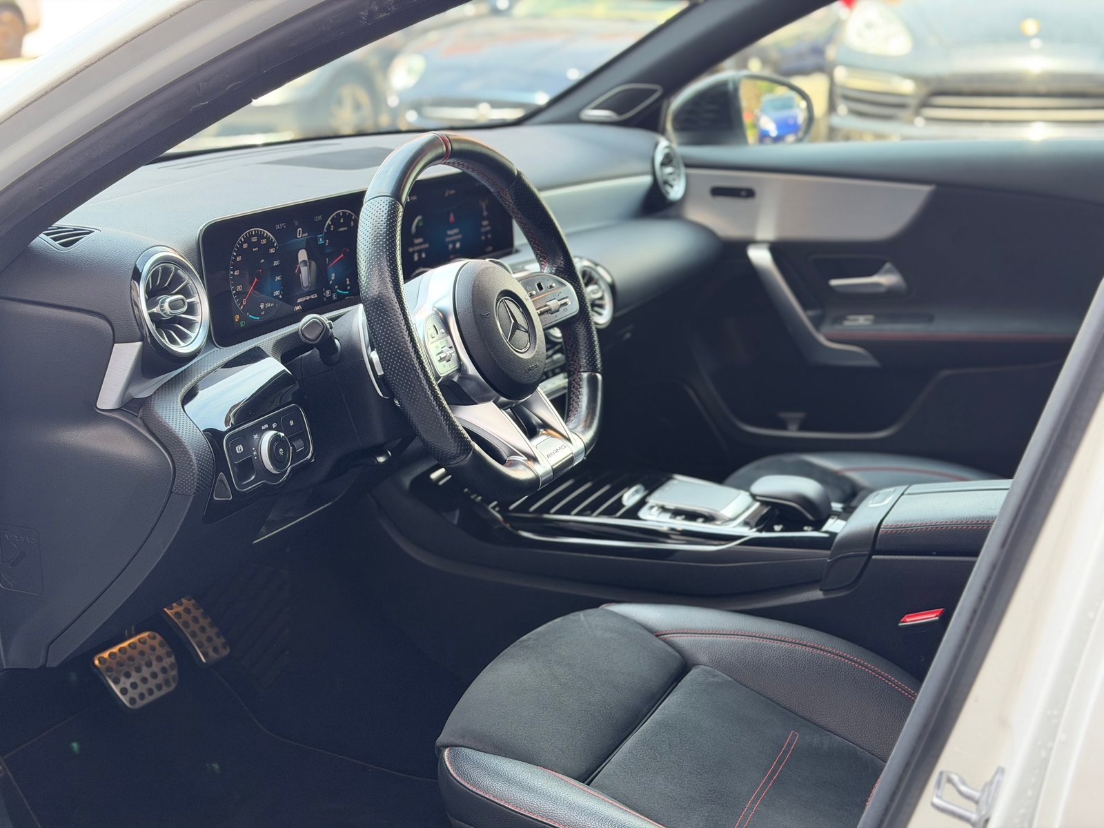 MERCEDES-BENZ A 35 AMG 4Matic Speedshift, Essence, Occasion / Utilisé, Automatique - 7