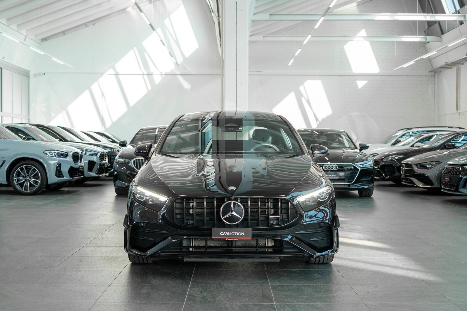 MERCEDES-BENZ A 35 AMG 4matic Limousine / Aero-Paket / Panor, Essence, Occasion / Utilisé, Automatique - 2