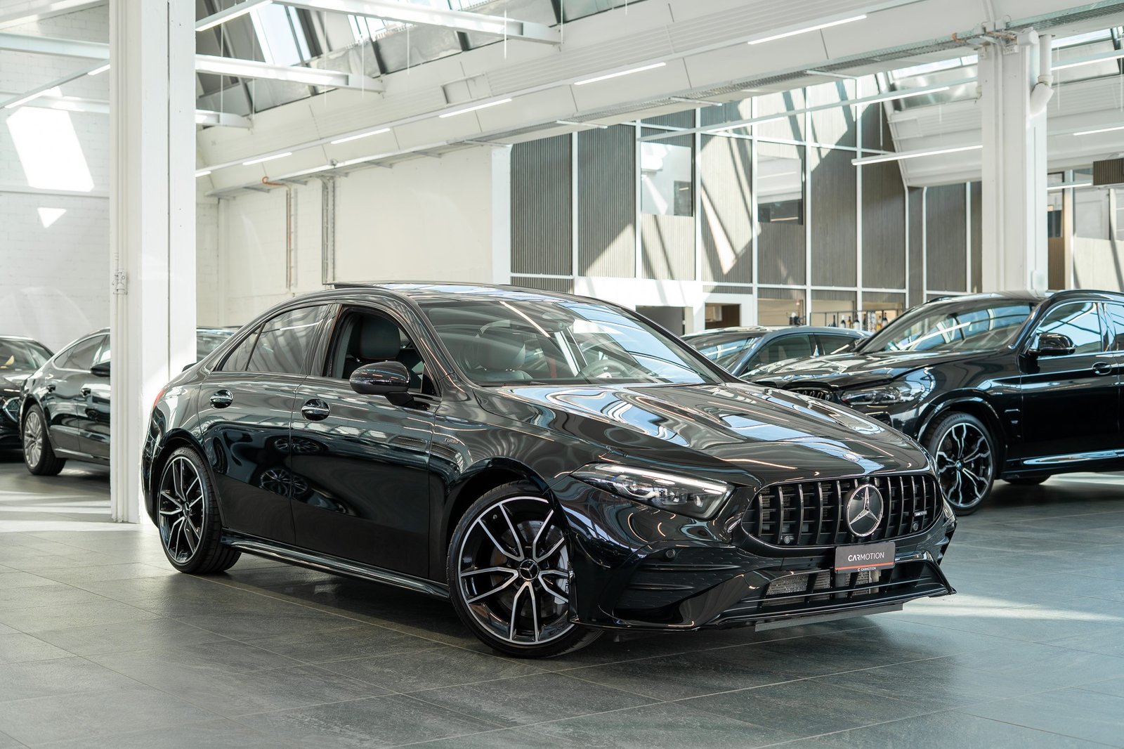 MERCEDES-BENZ A 35 AMG 4matic Limousine / Aero-Paket / Panor, Essence, Occasion / Utilisé, Automatique - 3