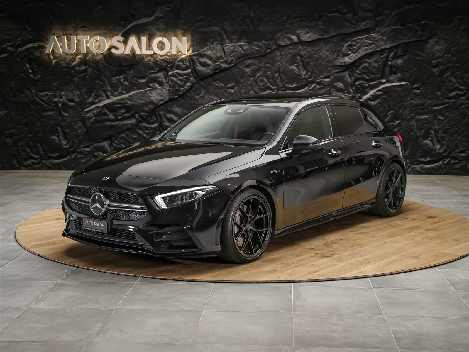 MERCEDES-BENZ A 35 AMG 4Matic Speedshift *CH Auto*Panorama*B, Essence, Occasion / Utilisé, Automatique - 2