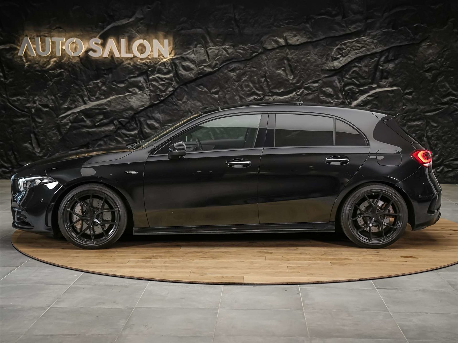 MERCEDES-BENZ A 35 AMG 4Matic Speedshift *CH Auto*Panorama*B, Essence, Occasion / Utilisé, Automatique - 3