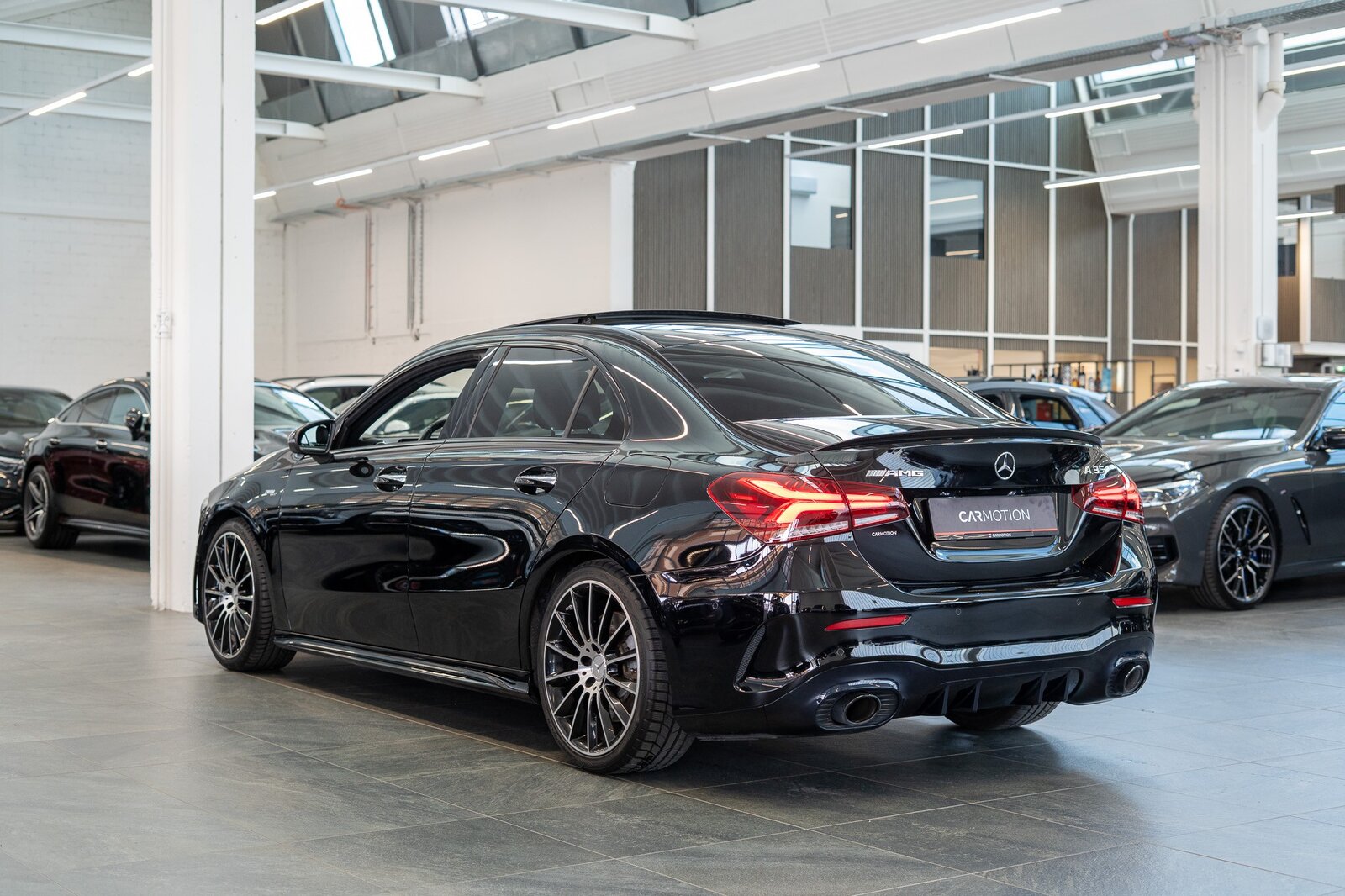 MERCEDES-BENZ A 35 AMG 4matic Limousine / Panorama-Schiebedach / Burmeste, Essence, Occasion / Utilisé, Automatique - 5