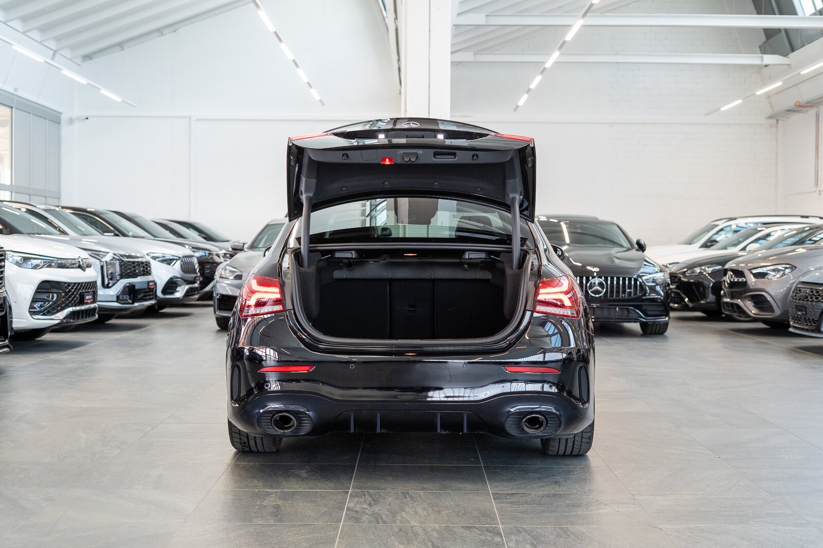 MERCEDES-BENZ A 35 AMG 4matic Limousine / Panorama-Schiebedach / Burmeste, Essence, Occasion / Utilisé, Automatique - 7