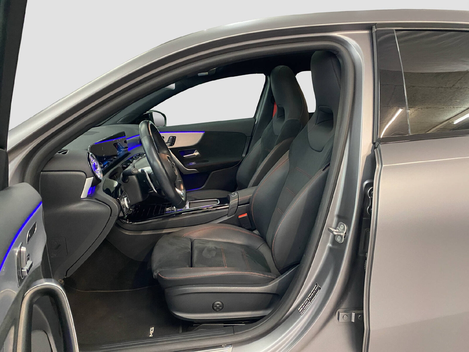 MERCEDES-BENZ A 35 AMG 4MATIC, Mild-Hybrid Petrol/Electric, Second hand / Used, Automatic - 7