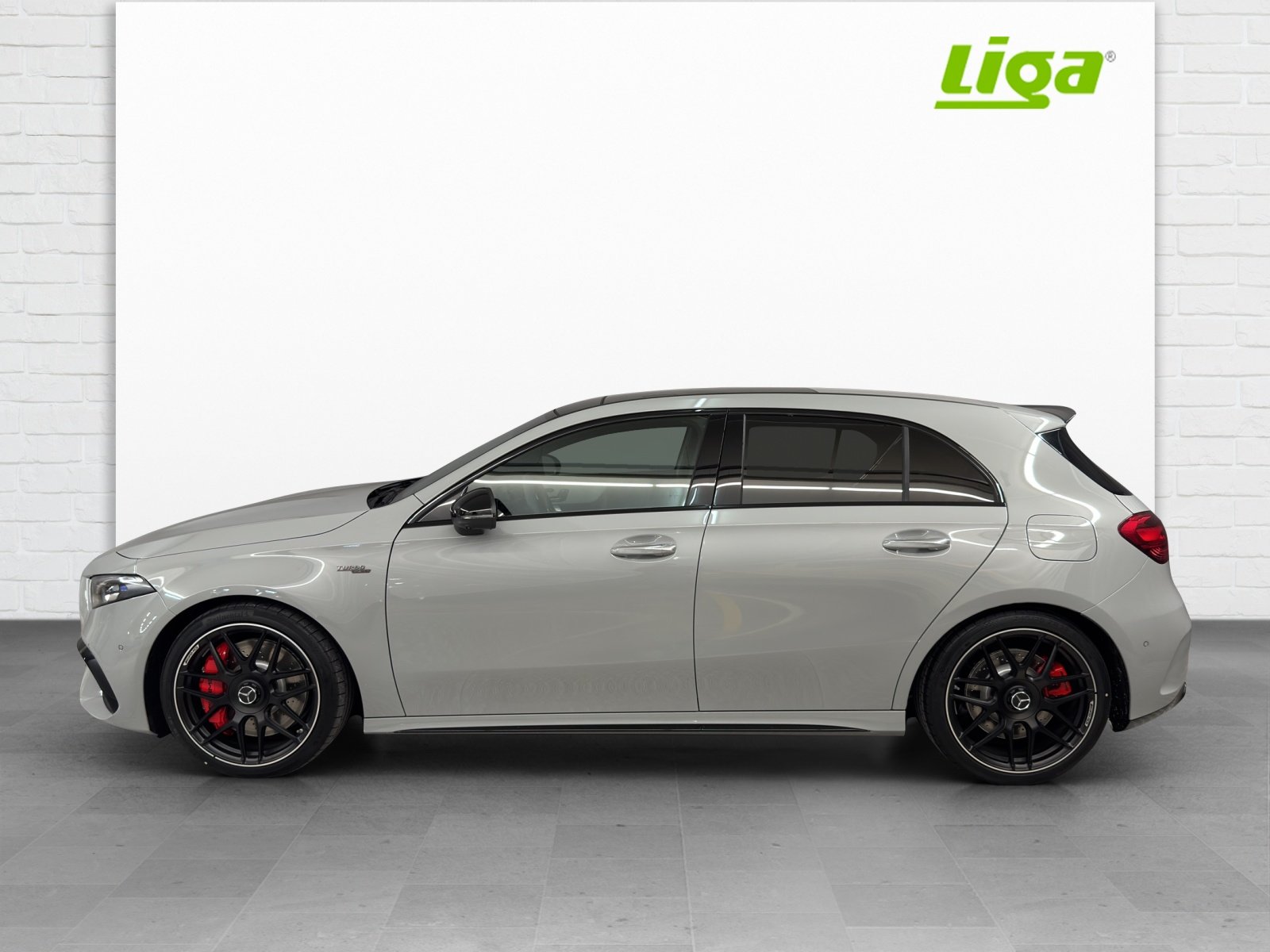MERCEDES-BENZ AMG A 45 S 4Matic +