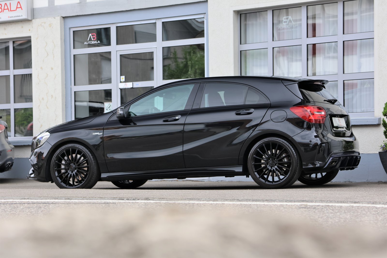 MERCEDES-BENZ A 45 AMG 4Matic Speedshift 7G-DCT, Petrol, Second hand / Used, Automatic - 4