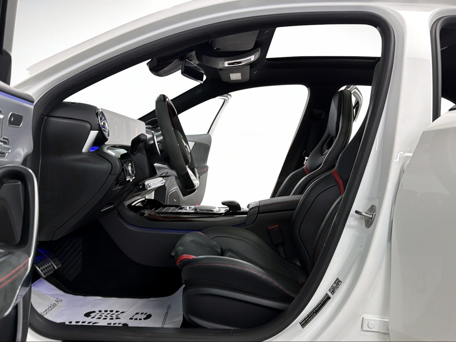 MERCEDES-BENZ A 45 S Performance 422PS Polarweiss AMG 4Matic, Benzin, Occasion / Gebraucht, Automatik - 6
