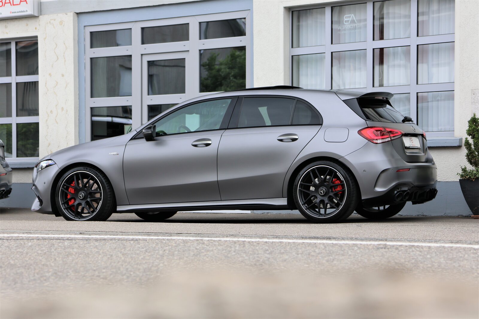 MERCEDES-BENZ A 45 S AMG 4Matic+ Speedshift (CH) *DesignoMag, Petrol, Second hand / Used, Automatic - 4