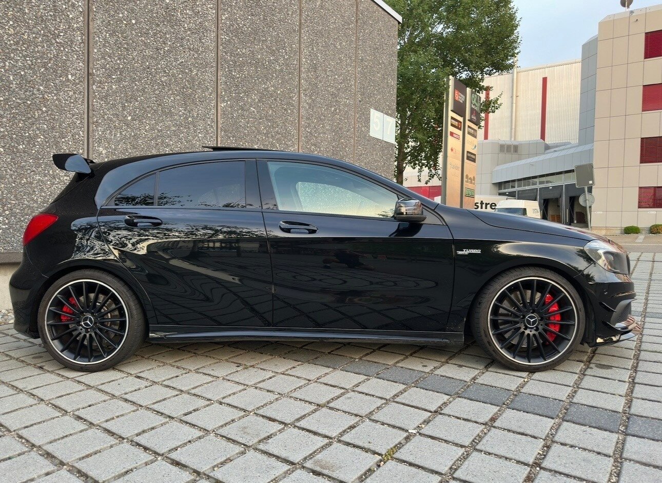 MERCEDES-BENZ A-Klasse W176 A 45 AMG 4m