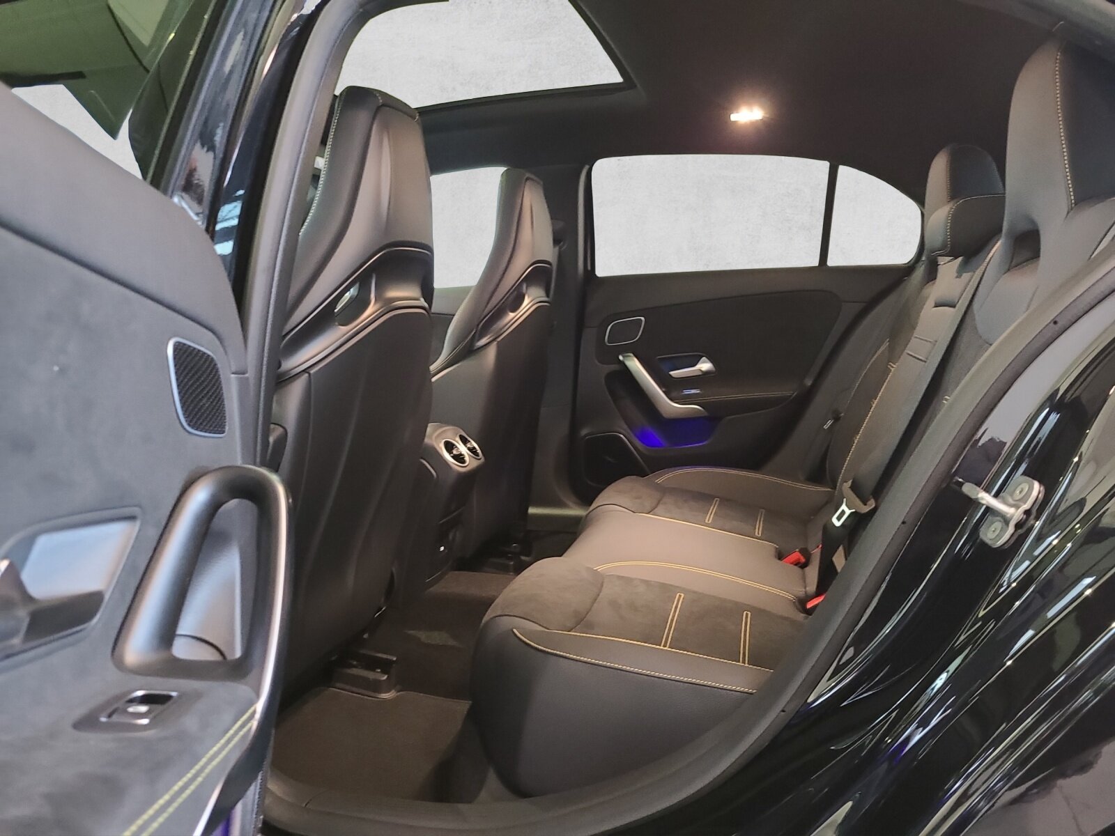 MERCEDES-BENZ A 45 S AMG 4matic+, Essence, Voiture de démonstration, Automatique - 3