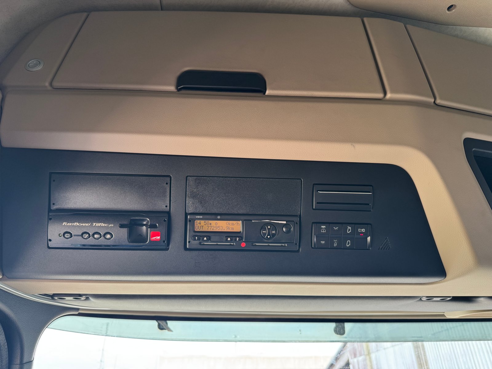 MERCEDES-BENZ 1842, Diesel, Second hand / Used, Automatic - 7
