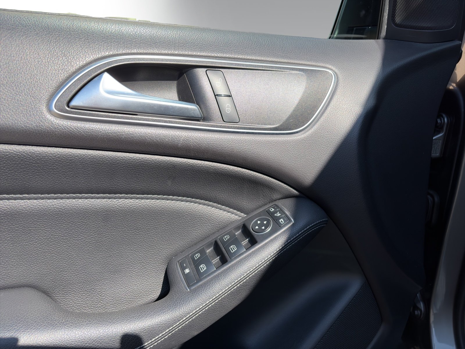 MERCEDES-BENZ B 180 Urban, Petrol, Second hand / Used, Automatic - 6