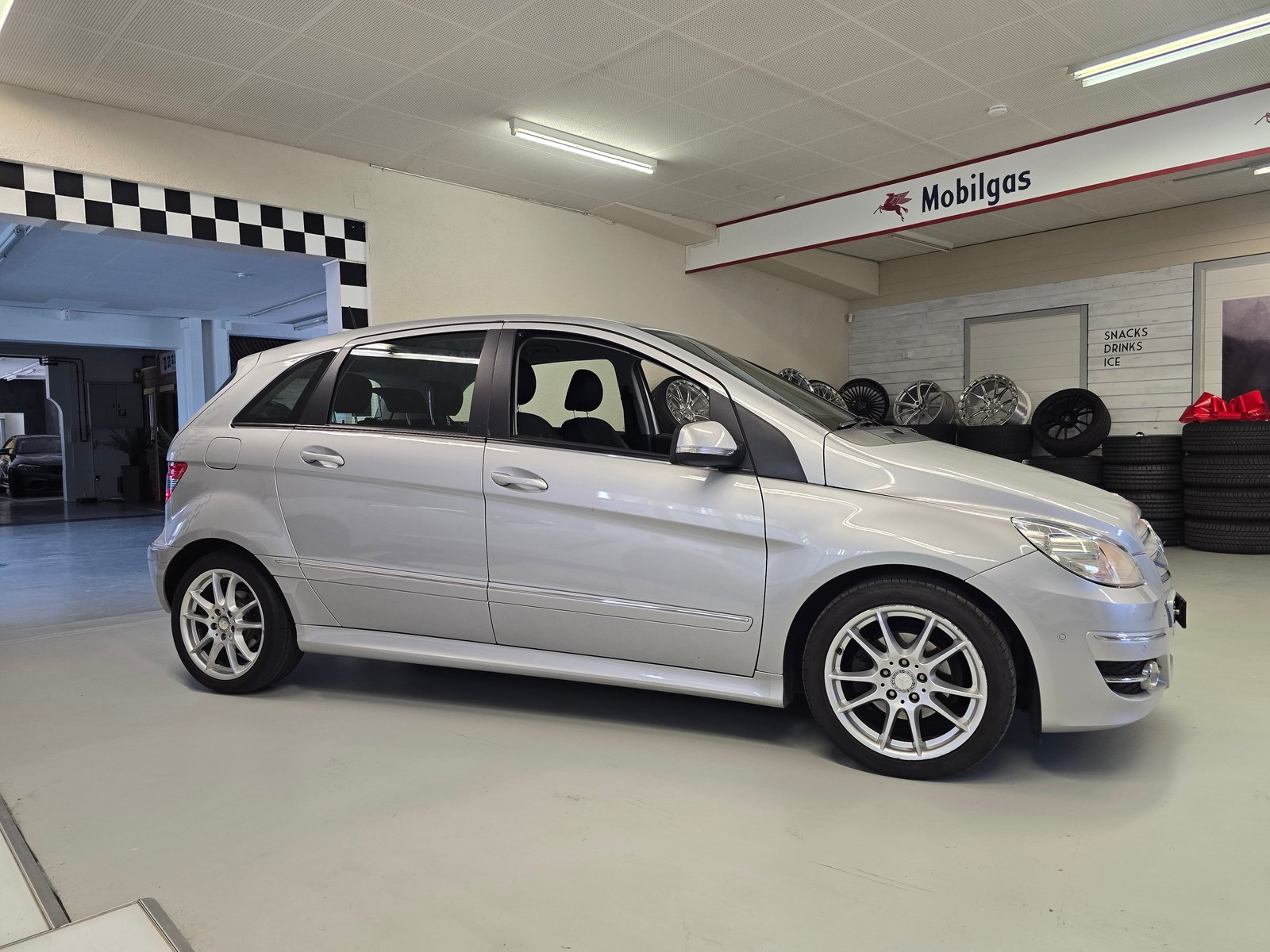 MERCEDES-BENZ B 180 My Star Autotronic, Benzin, Occasion / Gebraucht, Automatik - 2