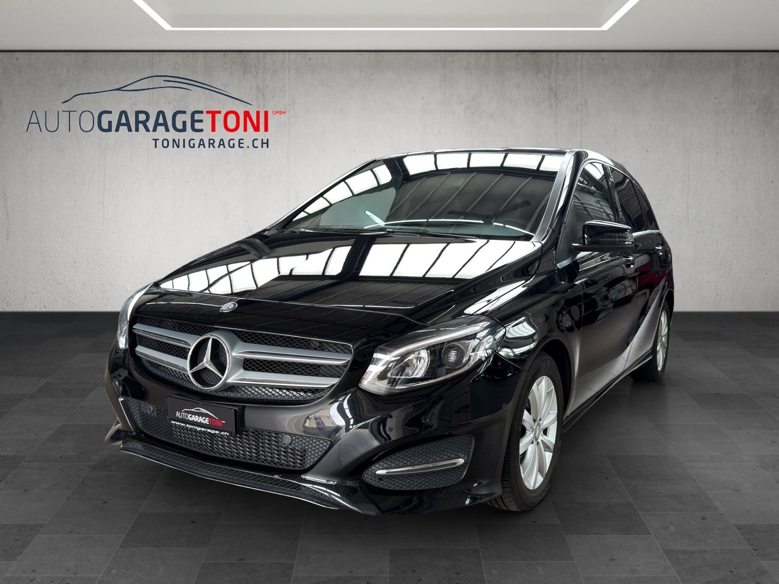 MERCEDES-BENZ B 180 Style 7G-DCT