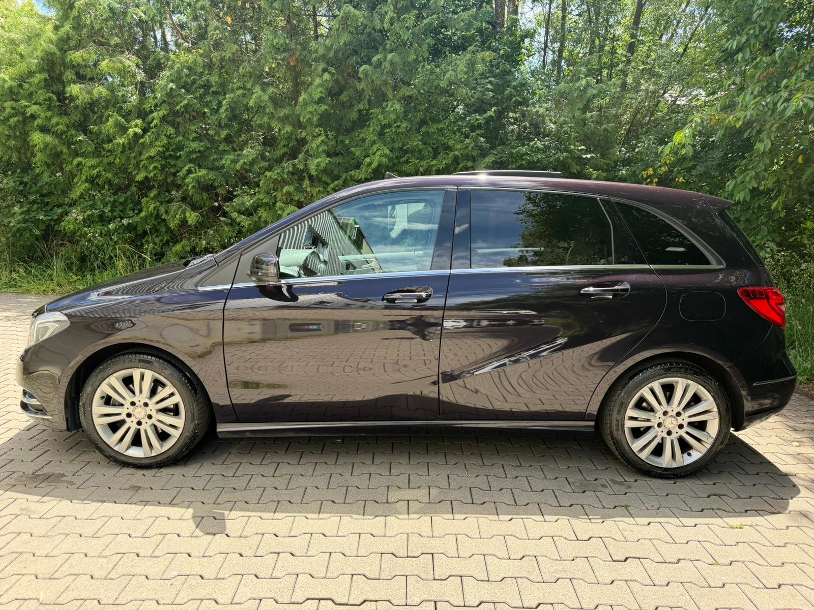 MERCEDES-BENZ B 180 7G-DCT, Petrol, Second hand / Used, Automatic - 2