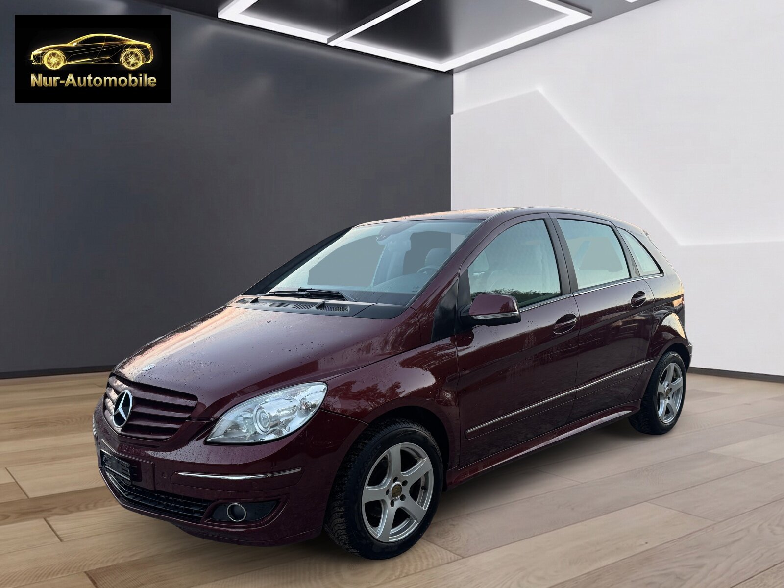 MERCEDES-BENZ B 180