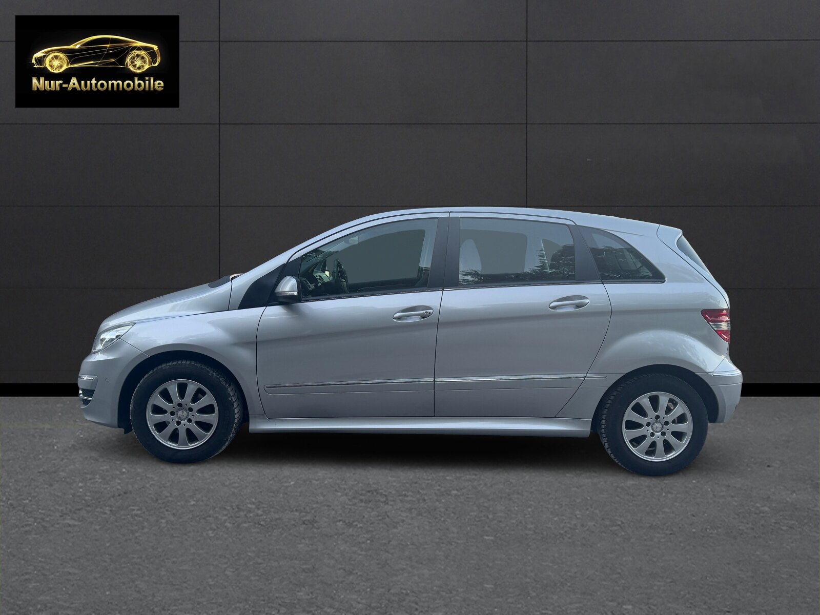 MERCEDES-BENZ B 180, Benzin, Occasion / Gebraucht, Automatik - 2