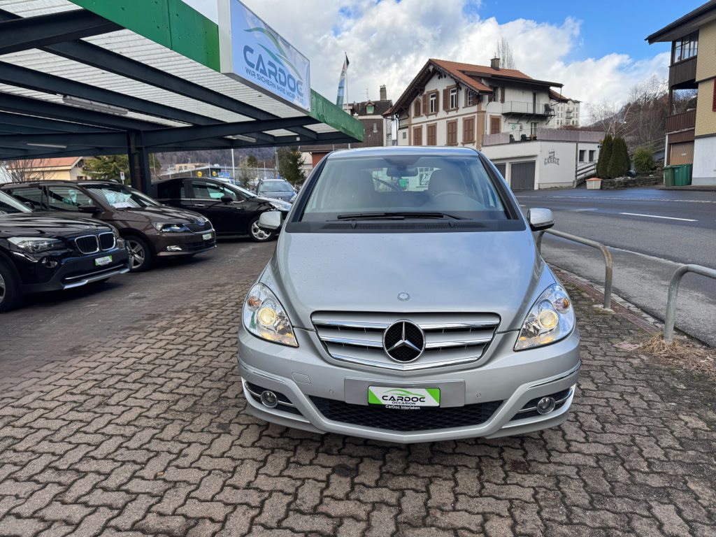 MERCEDES-BENZ T-CLASS B 180 Selection