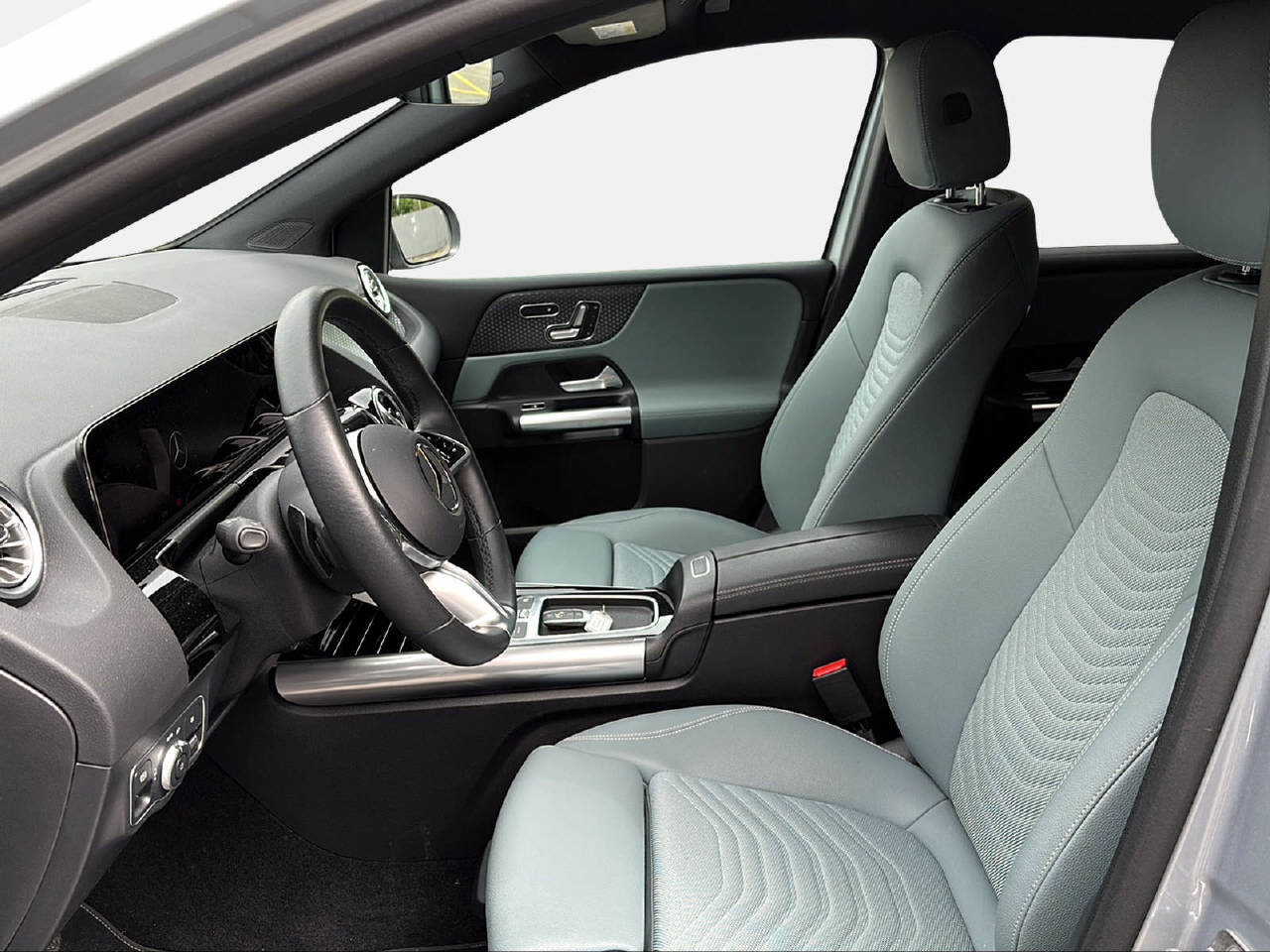 MERCEDES-BENZ B 200 Progressive, Mild-Hybrid Petrol/Electric, Second hand / Used, Automatic - 2