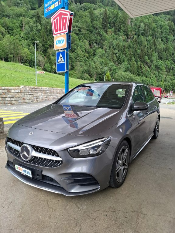 MERCEDES-BENZ B 200 AMG Line 4matic