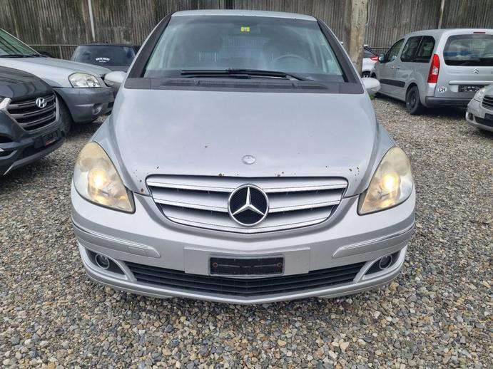 MERCEDES-BENZ B 200 X, Diesel, Second hand / Used, Manual