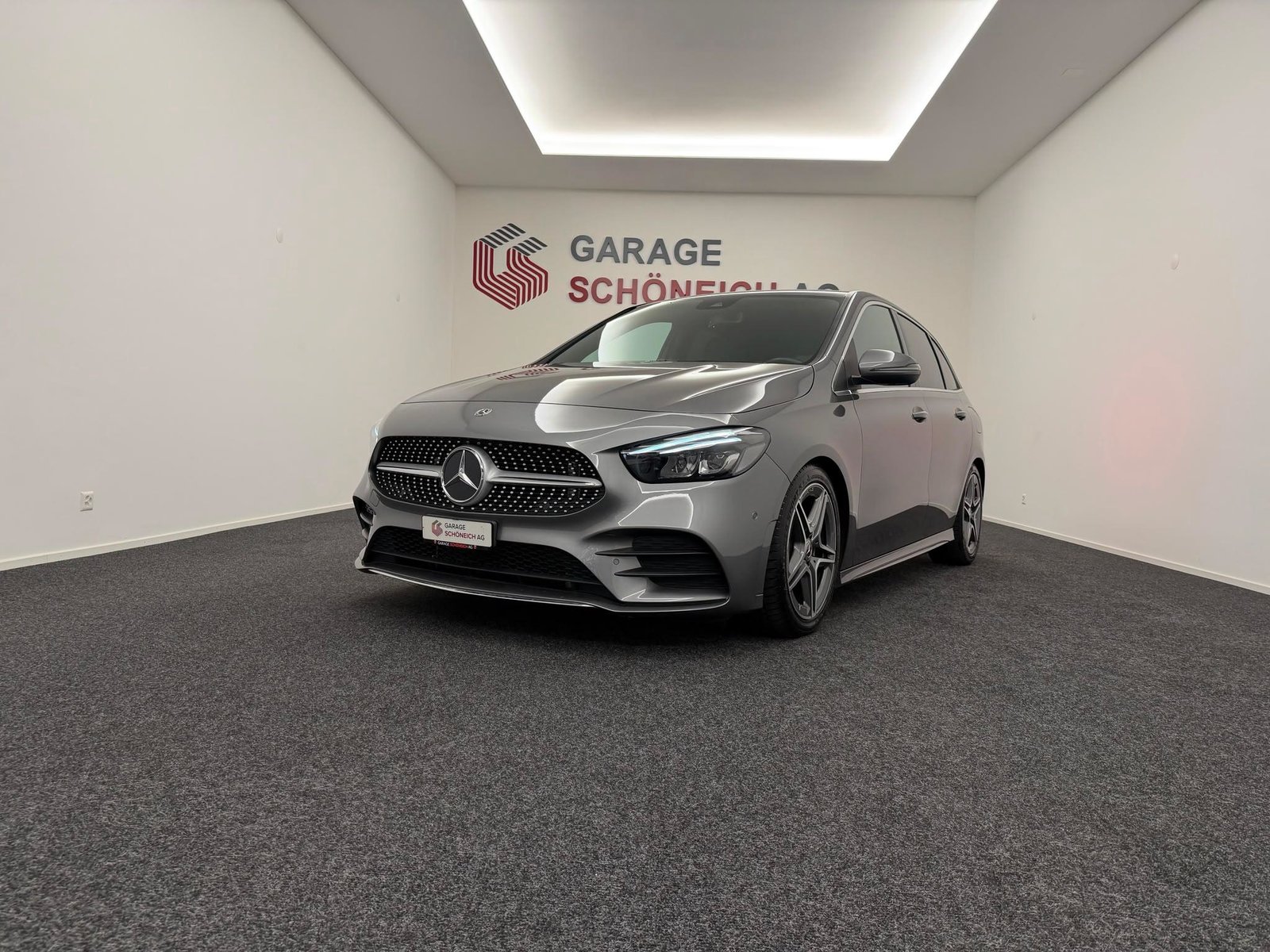 MERCEDES-BENZ B 200 AMG Line