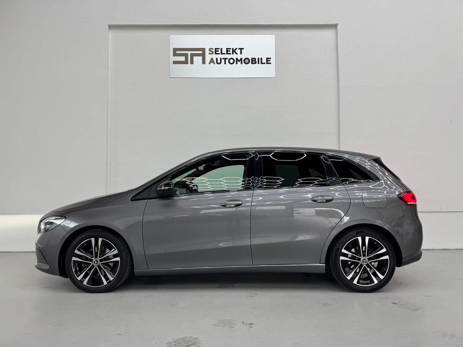 MERCEDES-BENZ B 200 d Night Star 8G-DCT, Diesel, Occasion / Gebraucht, Automatik - 4